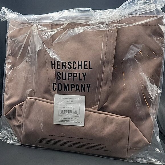 Herschel Supply Co. Mica Tote Ash Rose NWT 15"H x 18"W x 6"D, 11" Handle drop - Picture 6 of 8